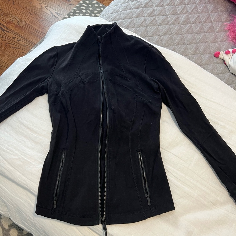 Black Lululemon zip up jacket, size 6!!
